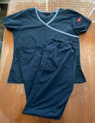 Conjunto Exfoliante Dickies Mujer, Envoltura Simulada Azul Marino Talla XS Foto 1 de 4