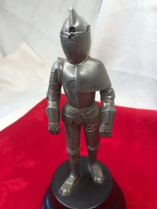 Vintage Mid Century 1950's Medieval Knight Petrol Lighter Bakelite & Metal - Picture 1 of 12