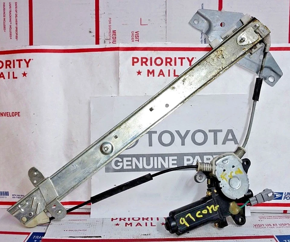 TOYOTA COROLLA RAV4 1996-2000 MOTOR REGULADOR ELEVALUNAS TRASERO IZQUIERDO 85710-02020 Foto 1 de 1