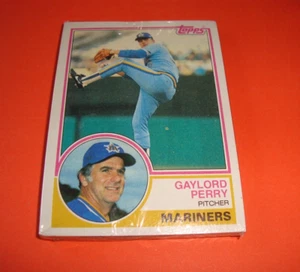 1983 TOPPS GROCERY rack CELLO SEALED Unopened #464 GAYLORD PERRY FRONT Mariners - Picture 1 of 3