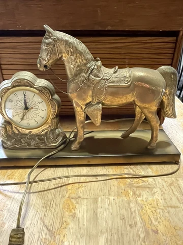 usa elektric clock Cover
