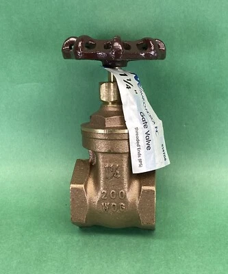1 1/4" IPS MATCO NORCA INC GATE VALVE - FNPT Valve-THREADED VALVE 200 WOG 514T06 - Image 1 of 4