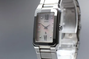 [N MINT] Orologio Vintage Seiko Lukia 1N01-0CD0 Quarzo Quadrante Rosa... - Foto 1 di 10