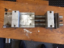 Lerche Pnuematic Feed unit Capacity 40 x 2mm with up to 120mm stroke