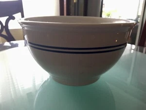 Vintage Pottery Off White Gibson Stoneware Mixing Bowl 8.5” Diameter  - Picture 1 of 5