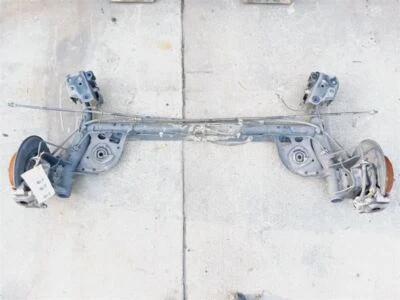 Conjunto de haz de eje trasero cargado Nissan Sentra 14-15 OEM 555019AM0B Foto 1 de 4