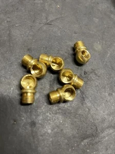 LOTE DE 6 PIEZAS LATÓN MACIZO 1/2 Diámetro 1/8 IPS Roscado 90 Grados~ REPOSABRAZOS BOLA - Imagen 1 de 5