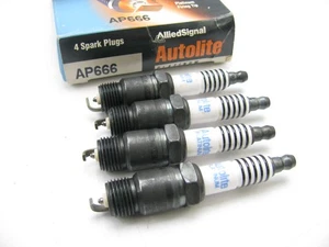 (4) Autolite AP666 Platnium Spark Plugs - Picture 1 of 3