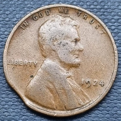 1924 Lincoln Wheat Cent 1c ERROR - Clipped Planchet #94932 - Image 1 of 2