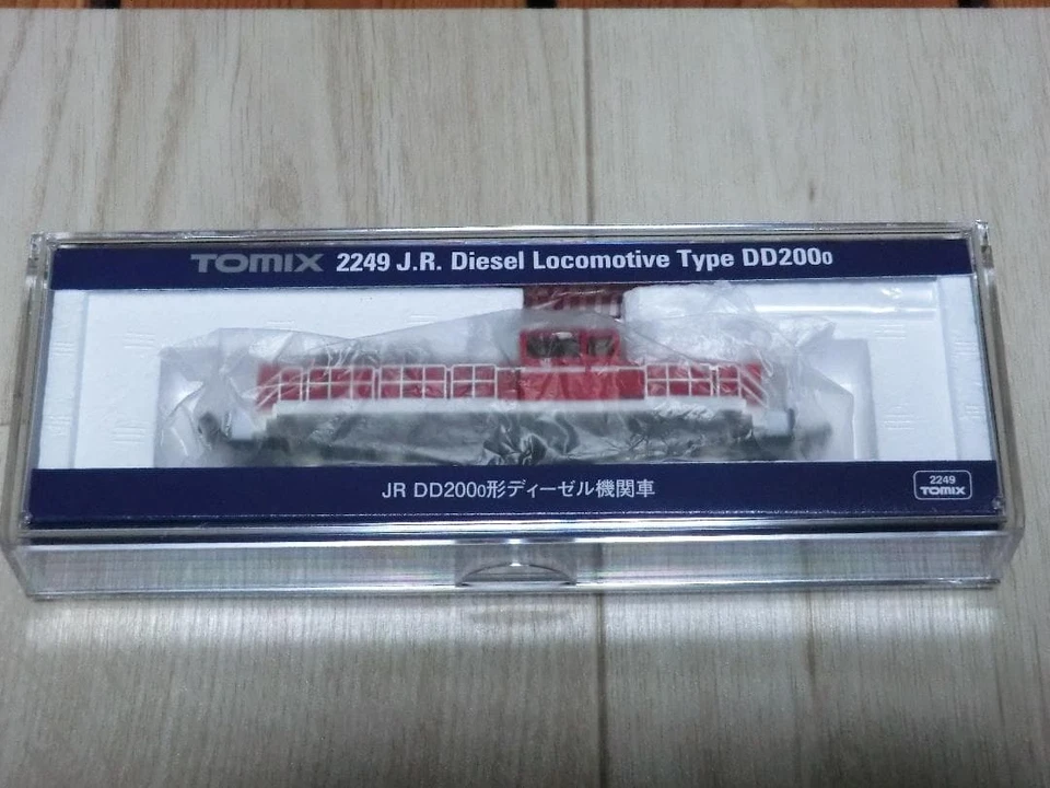 TOMIX N Gauge JR DD200 Type 0 2249 Diesel Locomotive Model
