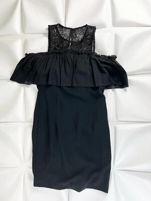 Vestido Vaina Trina Turk Talla 4 Negro Hombro Frío Crochet Encaje Cambio $298 NUEVO CON ETIQUETAS NUEVO Foto 1 de 4