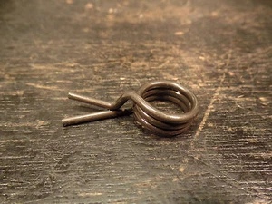 1976C 1977D YAMAHA TY250 SHIFT SELECTOR SPRING - Picture 1 of 3