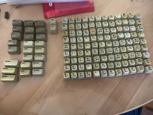 1x Commodore C64 key   Replacement Keyboard key - Picture 1 of 4