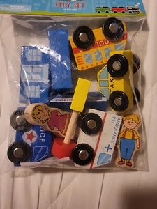 Wooden City Scene Play Set 10 Peices B71 - Picture 1 of 1