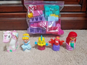 Mega Bloks Disney Sirenita Platija Sebastián Cenicienta Lote con Bloques - Imagen 1 de 6