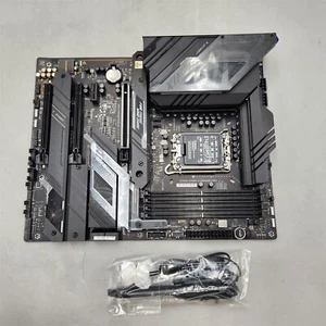 ASUS ROG Strix Z790-F Gaming WiFi 6E LGA 1700 DDR5 ATX Gaming Motherboard - Bild 1 von 4