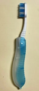 4 Folding Travel Toothbrushes Camping Toothbrush Folds Into Handle Easy Storage - Picture 1 of 4