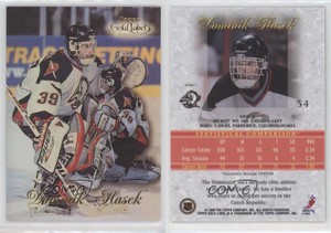 1998-99 Topps Gold Label Class 1 Dominik Hasek #34 HOF