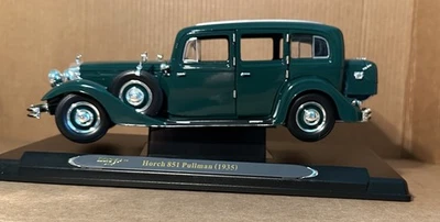 Ricko 1/18 1935 Horch 851 Pulman Limousine Green, Beautiful model, great color - Image 1 of 4