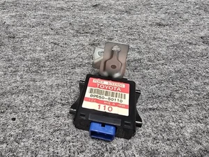 LEXUS 98-00 LS400 OEM POWER STEERING CONTROL MODULE UNIT - Picture 1 of 4