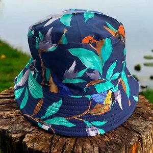 Boutique Artesanal OSFM Azul Marino Pájaro Estampado Cubo Sombrero Observación de Aves Fauna Floral - Imagen 1 de 7