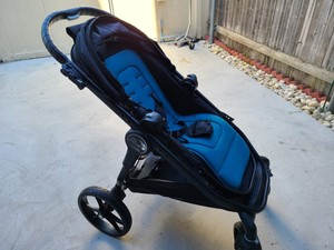 jogging stroller with adjustable handle
