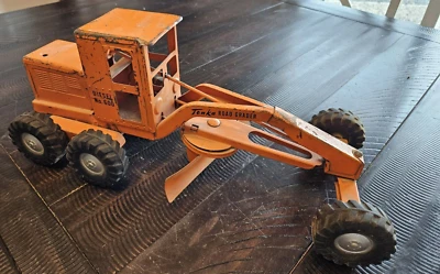 Vintage 1950s-1960s ORANGE TONKA ROAD GRADER Diesel N0.600 - Image 1 of 4