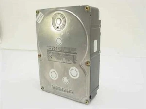 Quantum 18.2S 18.2GB 3.5" HH 68-Pin SCSI Hard Drive - Boots to C:/ - Picture 1 of 5