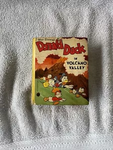 WALT DISNEY DONALD DUCK IN VOLCANO VALLEY COMET BIG LITTLE BOOK (5d) - Picture 1 of 8