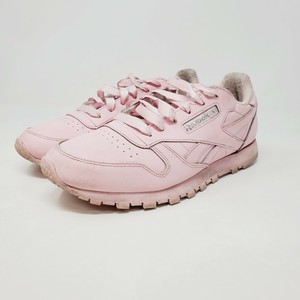 pink reeboks