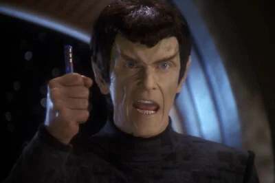 Star Trek Deep Space Nine TV Script "In the Pale Moonlight" (1/26/98) - Reprint - Image 1 of 4