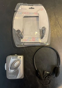 Reproductor de casete AM/FM Memorex Walkman de colección modelo: MD2280 + auriculares (AMBOS FUNCIONAN) - Imagen 1 de 10