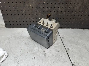 Unidad de freno antibloqueo Hino 155 2019 usada 44540-37142  - Imagen 1 de 5