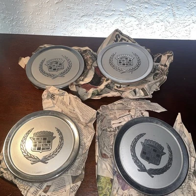 Cadillac DeVille 1987-1993 tapa central de rueda de 6-3/4" tapacubos de metal OEM FC-10BDG (4) Foto 1 de 4