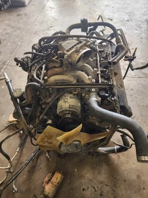 Ford Excursion 6.8 V10 2 Valve Triton Complete Core For Rebuild 99-04 - Image 1 of 4