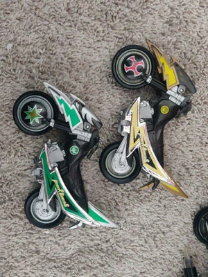 2002 Power Rangers Ninja Storm Yellow & Green Ranger Tsunami Cycle Lot Of 2 - Image 1 of 4