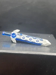 LEGO Minifigure Nexo Knights Long Sword Trans Neon Blue Silver Battle Weapon - Picture 1 of 1