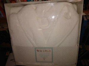 WAVERLY CELEBRATIONS WOMENS FLEECE WHITE BATH ROBE  ONE SIZE NEW - Picture 1 of 6