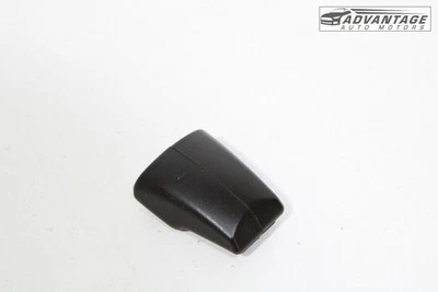 Cadillac CT6 2019-2020 tapa maletero trasero derecho o izquierdo parachoques amortiguador goma OEM Foto 1 de 4