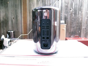 Apple Mac Pro Late 2013 8-Core 3 GHz  Intel Xeon E5  512GB SSD 64GB AMD-D700 - Picture 1 of 4