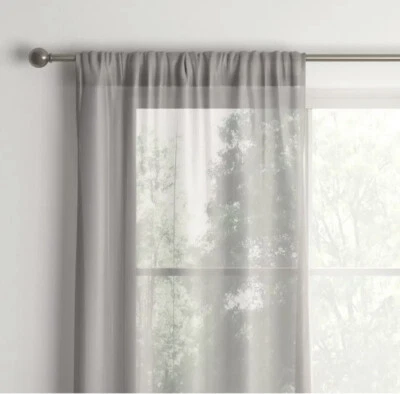 Cortina de ventana ligera Room Essentials gris gasa transparente UN panel 60" x 63" Foto 1 de 4
