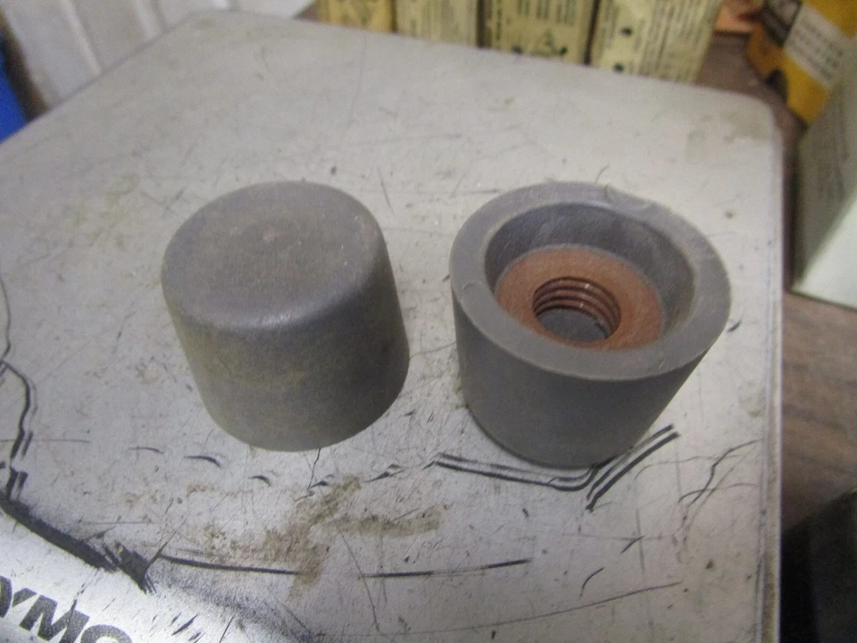 Par de puntas de tornillo cargadas con plomo martillo Safe-T-Grip No 15 EE. UU. 1-9/16" de diámetro Foto 1 de 1