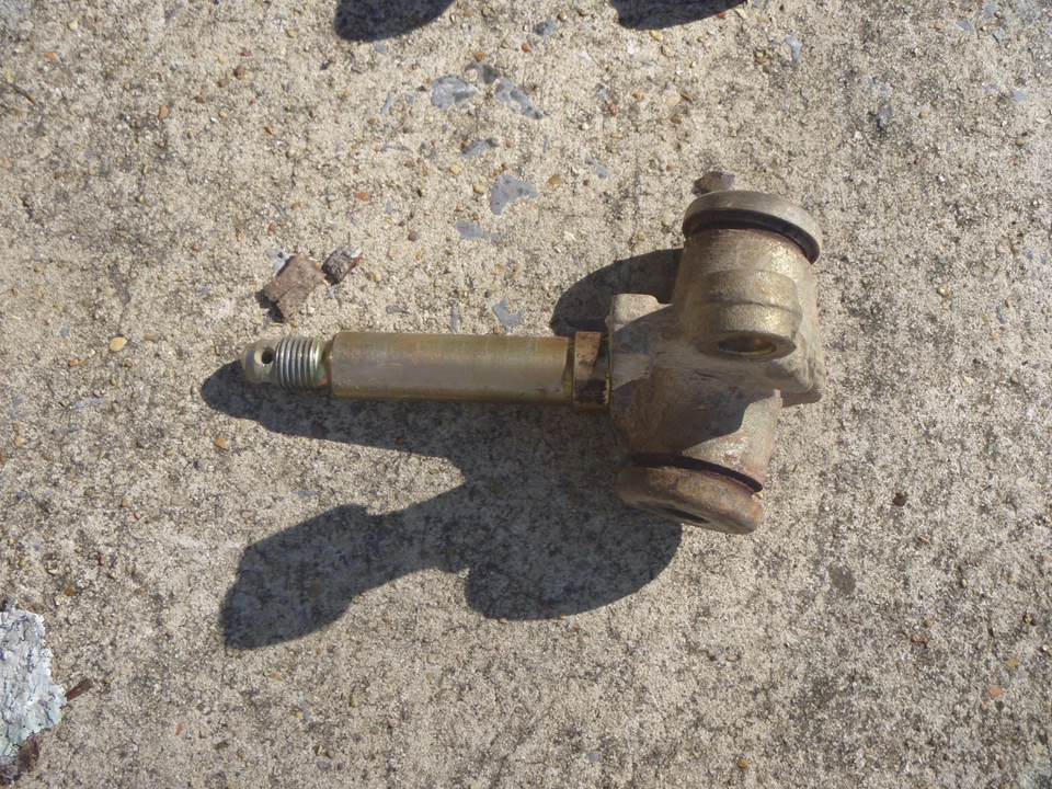 Eje de rueda delantera derecha OEM FÁBRICA 92-01 Yamaha YFM80 80 Badger Foto 1 de 1