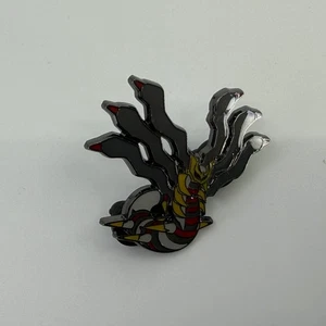 Giratina Origine Perduta PC ETB Spilla Smaltata Metallo Pokémon TCG - Foto 1 di 2