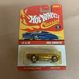 HOT WHEELS CLASSICS 2005 SERIES 2 #3 OF 30 1965 CORVETTE Gold - Picture 1 of 2