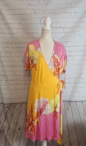 Diane Von Furstenburg Pelego Silk Blend Floral V Neck Wrap Dress SZ 8 - Picture 1 of 19