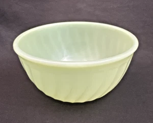 Fire King Oven Ware Jadeite Swirl 7" Dia. Mixing Bowl Green Made in U.S.A. - Picture 1 of 6