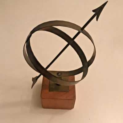 Esfera Armilar Vintage Latón Esfera Sol Mediados de Siglo Hecho en Suecia Foto 1 de 4