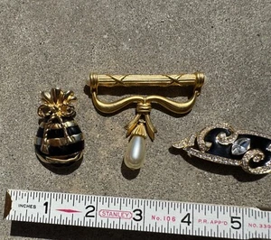 3er Set Vintage Broschen, Anstecknadeln goldfarben 90er Jahre - Bild 1 von 10