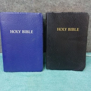 ZWEI Heilige Bibel King James Version Red Letter Edition - Holman Publishing KJV - Bild 1 von 23